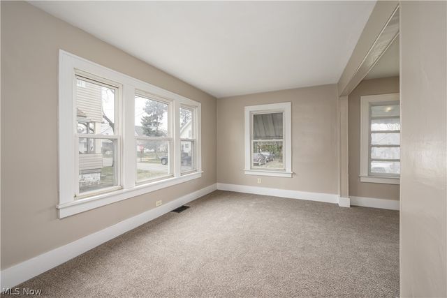 231 Windsor Street, Akron, OH 44306