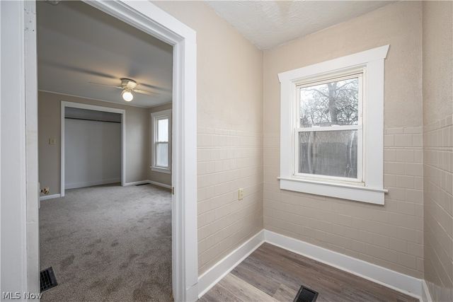 231 Windsor Street, Akron, OH 44306