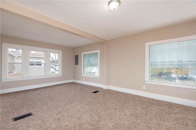 231 Windsor Street, Akron, OH 44306