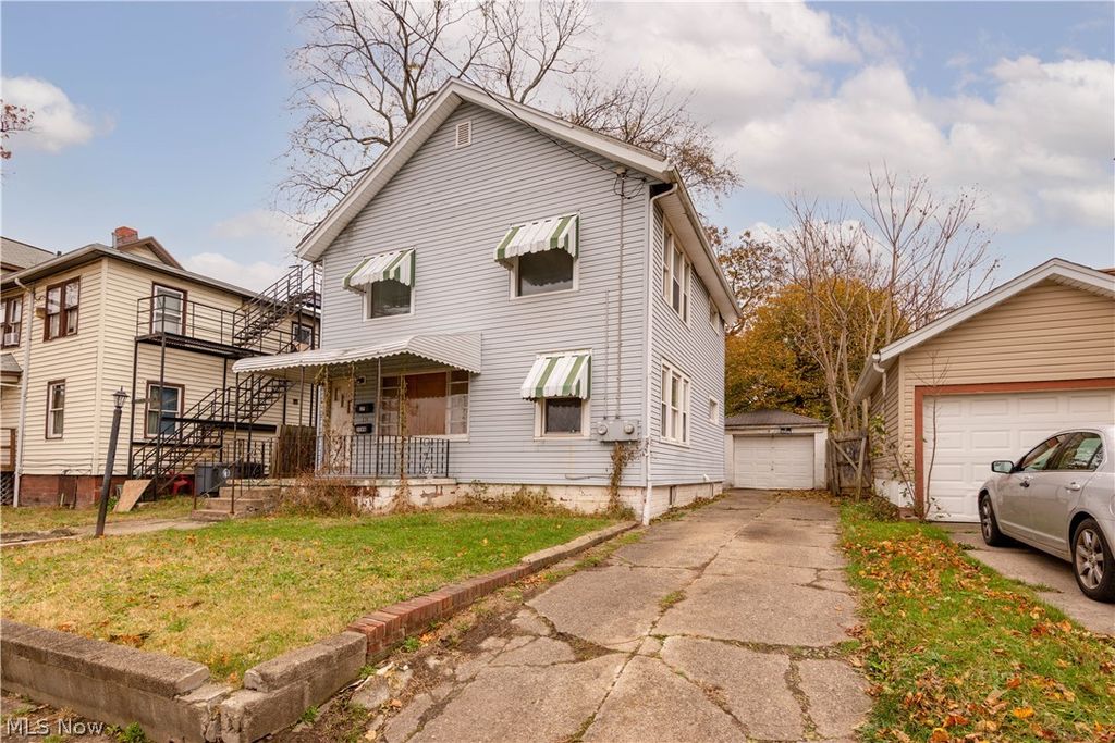 231 Windsor Street, Akron, OH 44306