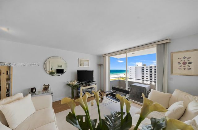 465 Ocean Drive 1009, Miami Beach, FL 33139