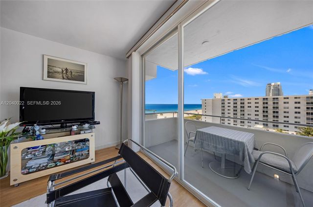 465 Ocean Drive 1009, Miami Beach, FL 33139