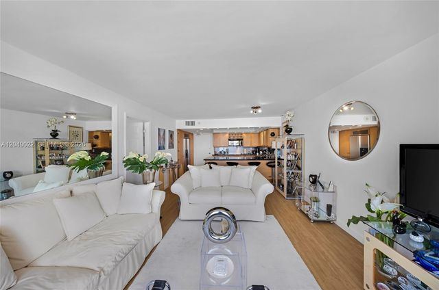 465 Ocean Drive 1009, Miami Beach, FL 33139