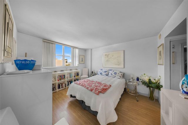 465 Ocean Drive 1009, Miami Beach, FL 33139