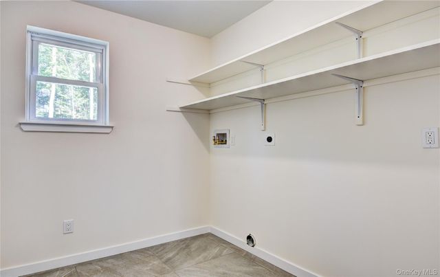 10 Black Gum Court, Newburgh, NY 12550