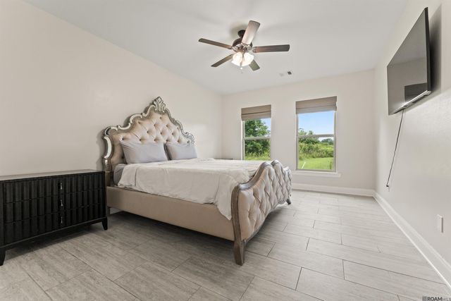 15189 Cedar Springs Rd, Gonzales, LA 70737