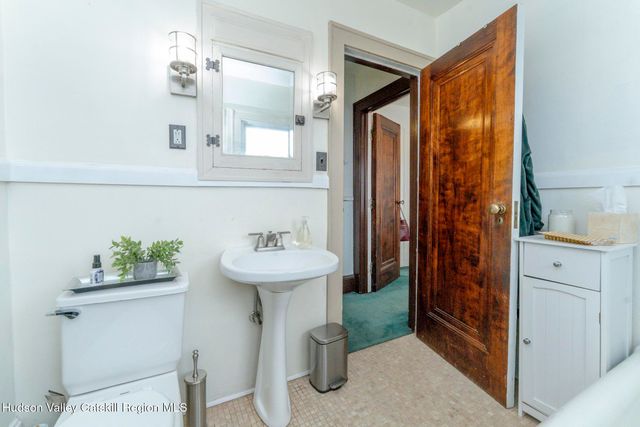 306-308 Broadway, Port Ewen, NY 12466