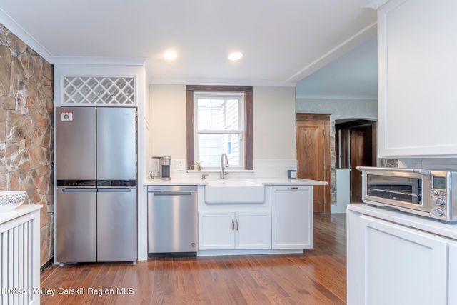 306-308 Broadway, Port Ewen, NY 12466