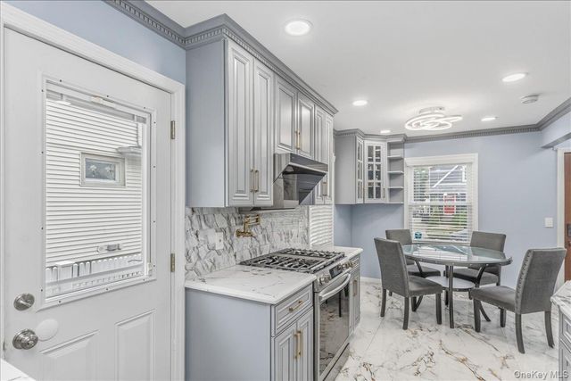 120 N 10th Street, New Hyde Park, NY 11040