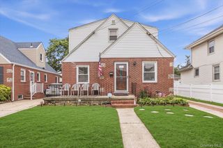 120 N 10th Street, New Hyde Park, NY 11040