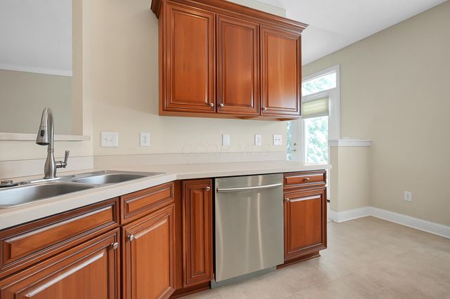 6204 Marias Point Lane, Columbus, OH 43213