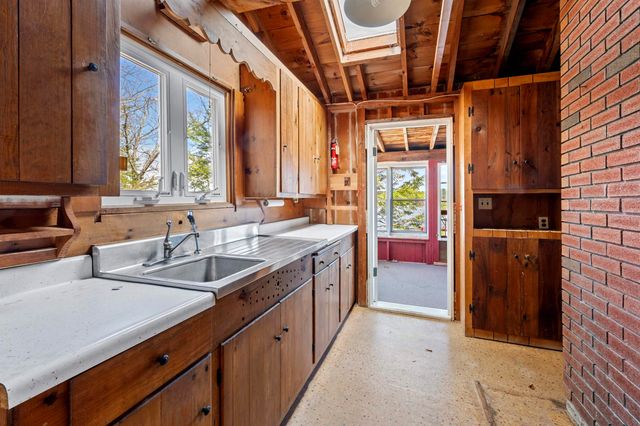 158 Lynn Grove Road, Northwood, NH 03261