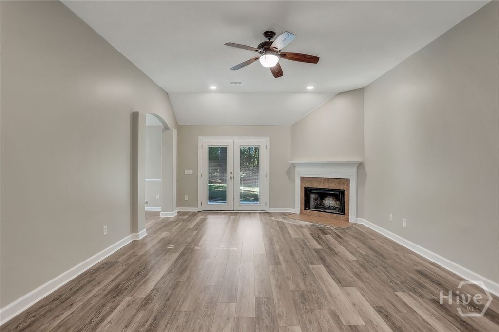 Image 10 of property listing at 202 Marshview Drive, Richmond Hill, GA 31324