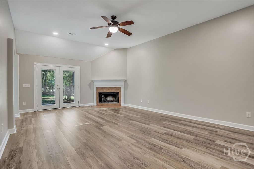Image 11 of property listing at 202 Marshview Drive, Richmond Hill, GA 31324