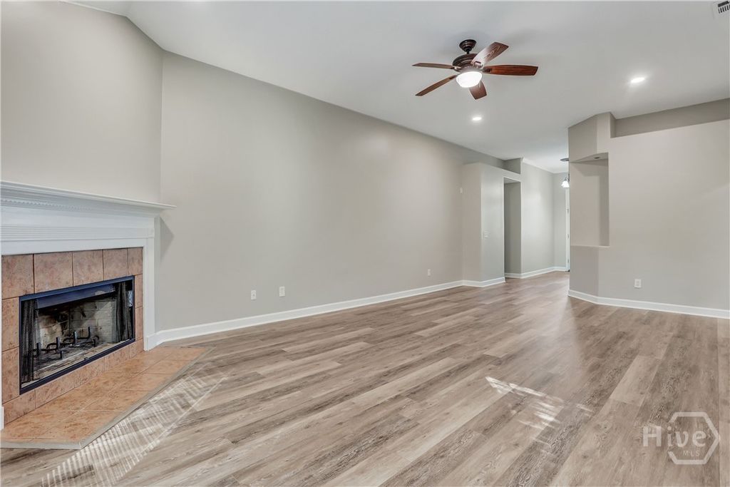 Image 12 of property listing at 202 Marshview Drive, Richmond Hill, GA 31324