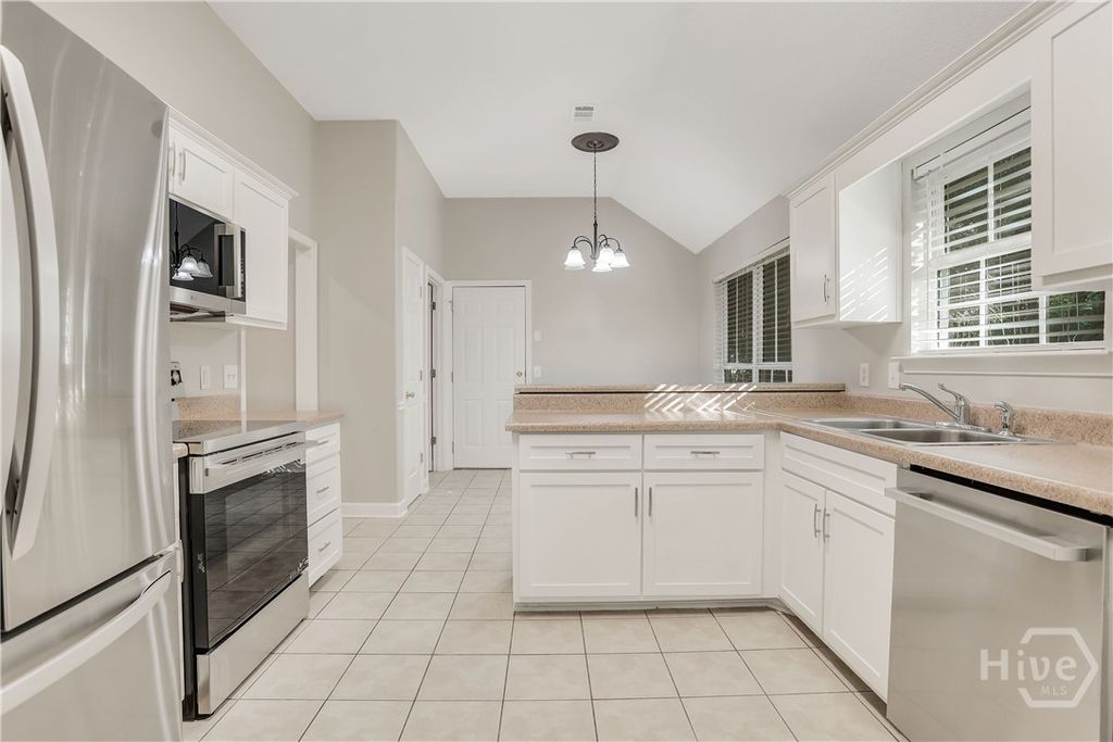 Image 16 of property listing at 202 Marshview Drive, Richmond Hill, GA 31324