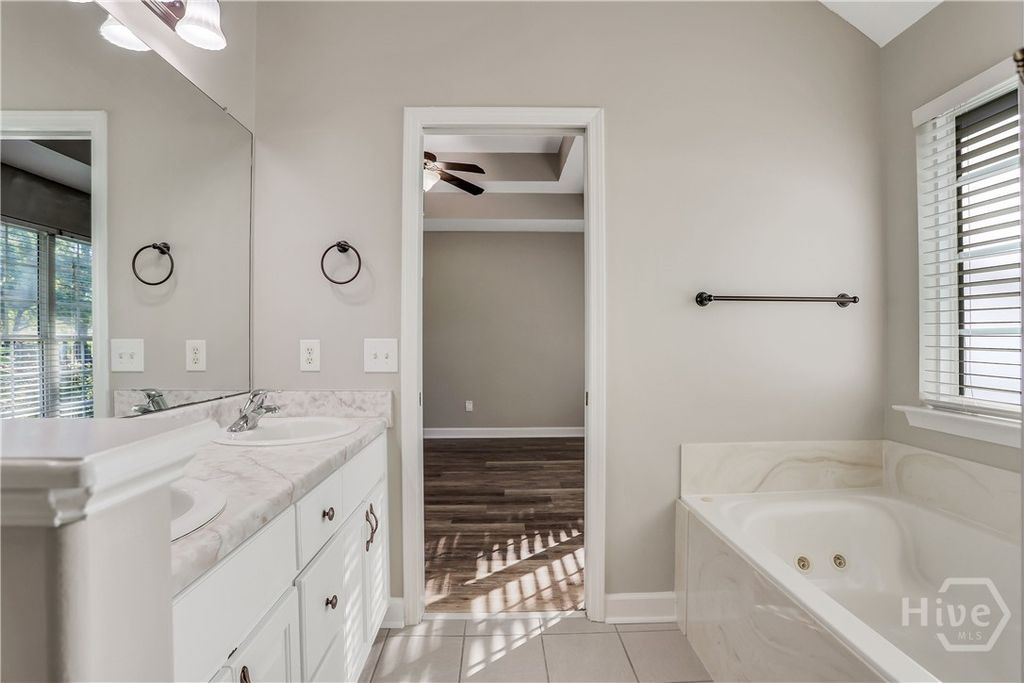 Image 27 of property listing at 202 Marshview Drive, Richmond Hill, GA 31324