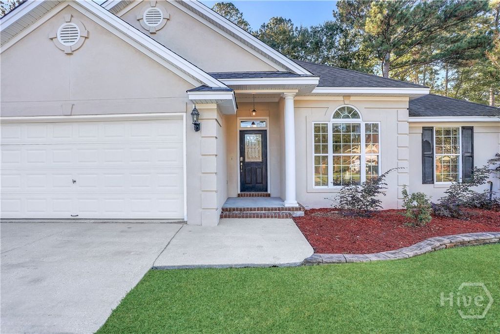 Image 5 of property listing at 202 Marshview Drive, Richmond Hill, GA 31324