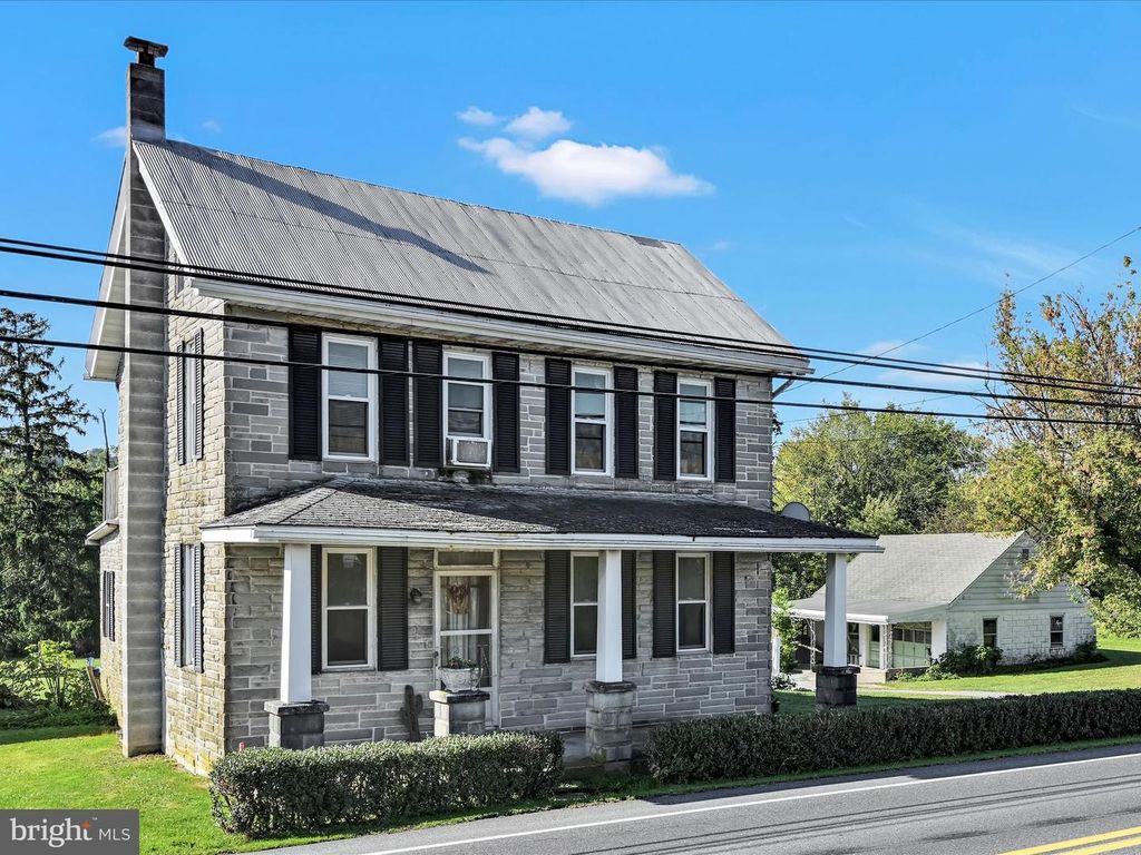 2135 HEIDELBERG AVE, Newmanstown, PA 17073