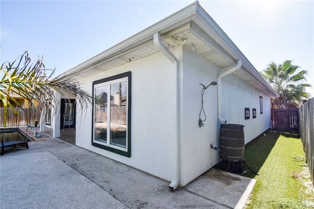 16121 Seagrape St, Corpus Christi, TX 78418