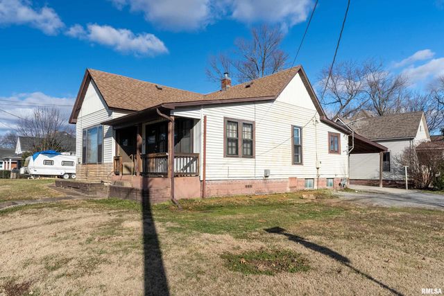 201 N VICKSBURG Street, Marion, IL 62959