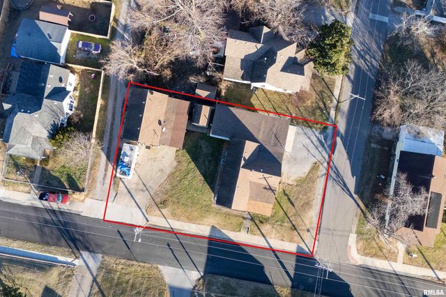 201 N VICKSBURG Street, Marion, IL 62959