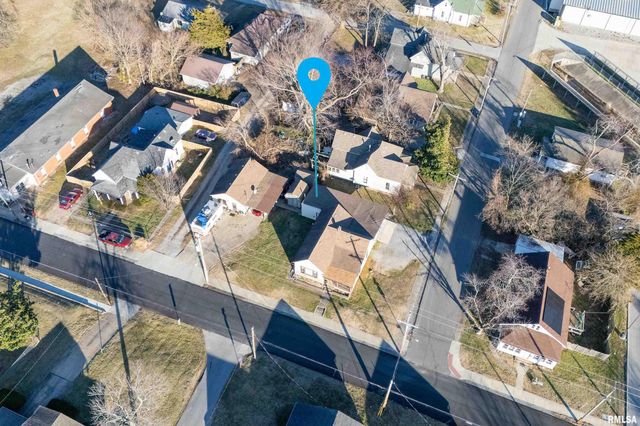 201 N VICKSBURG Street, Marion, IL 62959