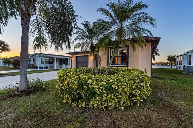 14550 Dulce Real Avenue, Fort Pierce, FL 34951