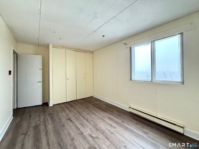 120 Huntington Turnpike 809, Bridgeport, CT 06610