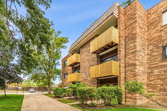 3110 Pheasant Creek Drive 318, Northbrook, IL 60062