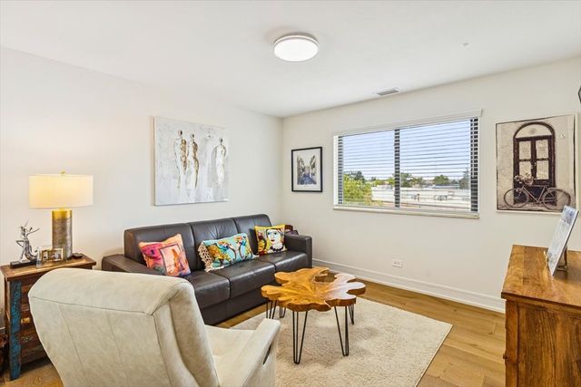 3110 Pheasant Creek Drive 318, Northbrook, IL 60062