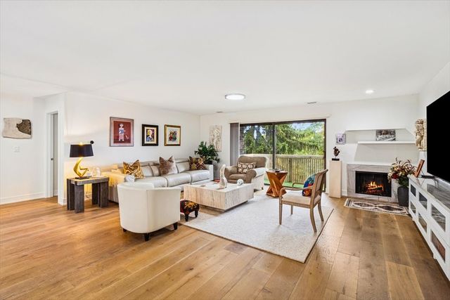 3110 Pheasant Creek Drive 318, Northbrook, IL 60062