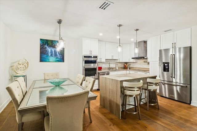 3110 Pheasant Creek Drive 318, Northbrook, IL 60062