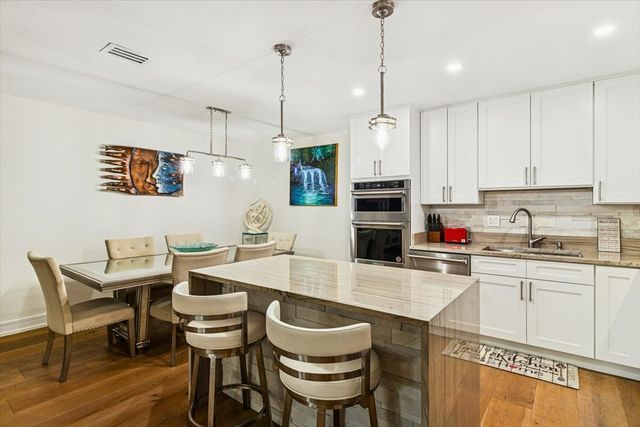 3110 Pheasant Creek Drive 318, Northbrook, IL 60062