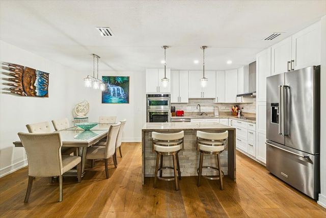 3110 Pheasant Creek Drive 318, Northbrook, IL 60062