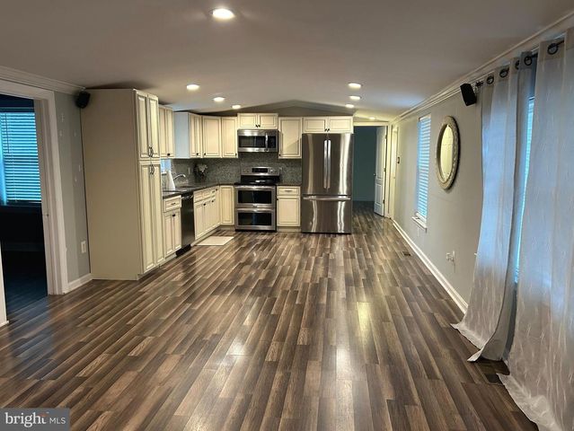 318 HOLIDAY ST, Fruitland, MD 21826