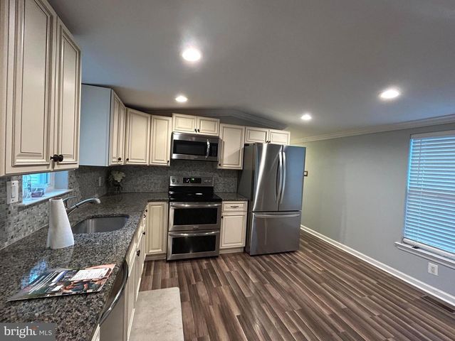 318 HOLIDAY ST, Fruitland, MD 21826