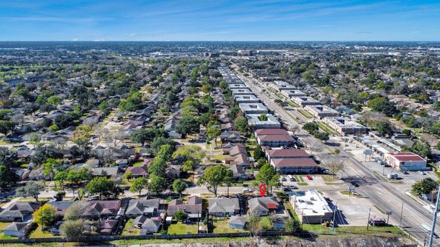 8011 La Roche Lane, Houston, TX 77036