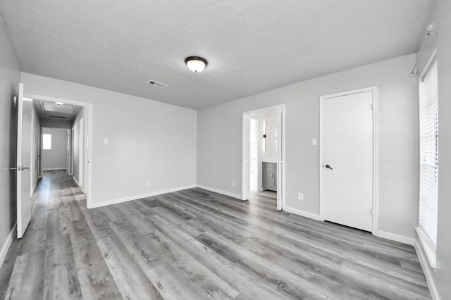 8011 La Roche Lane, Houston, TX 77036