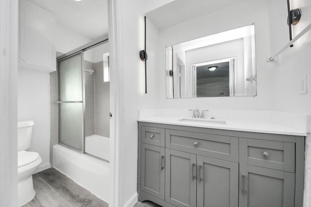 8011 La Roche Lane, Houston, TX 77036