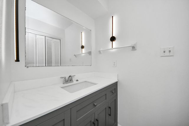 8011 La Roche Lane, Houston, TX 77036