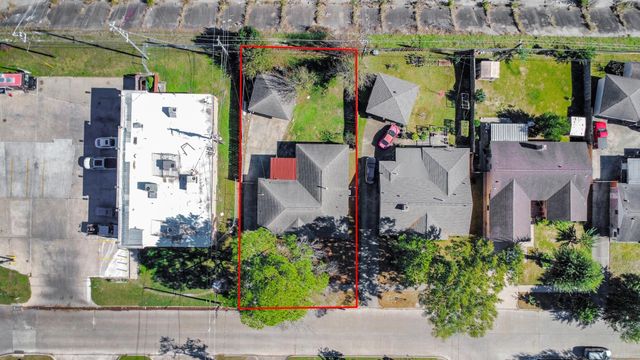 8011 La Roche Lane, Houston, TX 77036