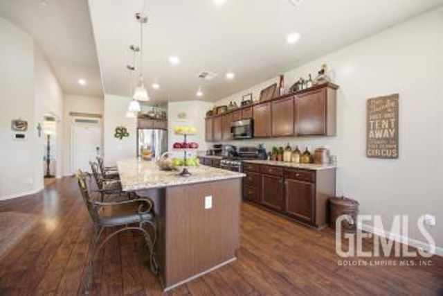 14515 Southernwood Avenue, Bakersfield, CA 93314