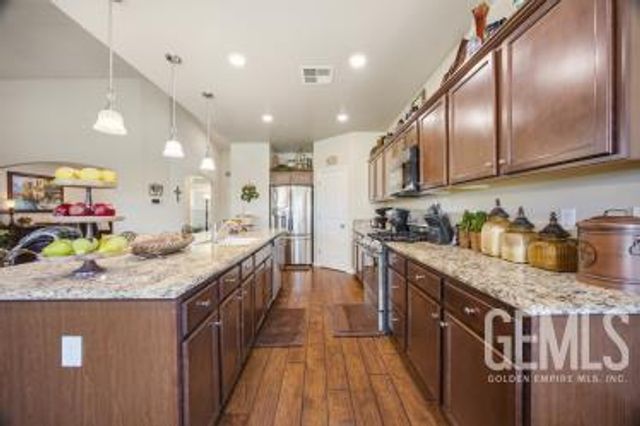 14515 Southernwood Avenue, Bakersfield, CA 93314