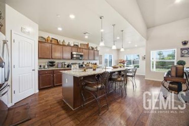14515 Southernwood Avenue, Bakersfield, CA 93314