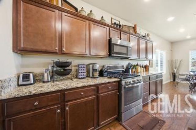 14515 Southernwood Avenue, Bakersfield, CA 93314
