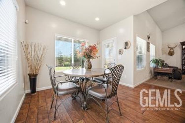 14515 Southernwood Avenue, Bakersfield, CA 93314