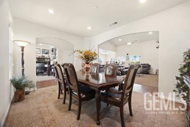 14515 Southernwood Avenue, Bakersfield, CA 93314