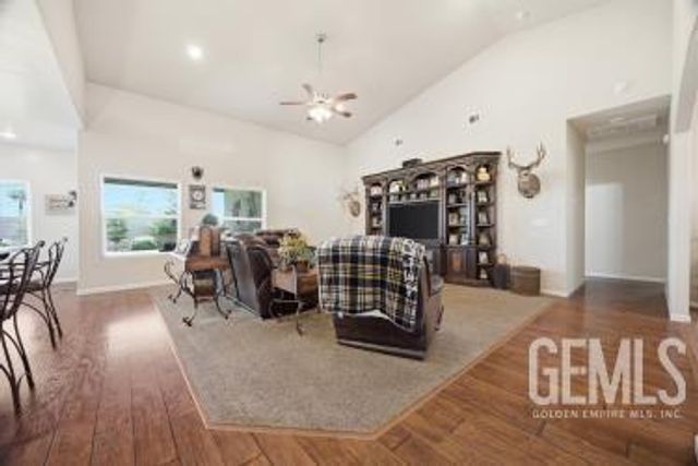 14515 Southernwood Avenue, Bakersfield, CA 93314