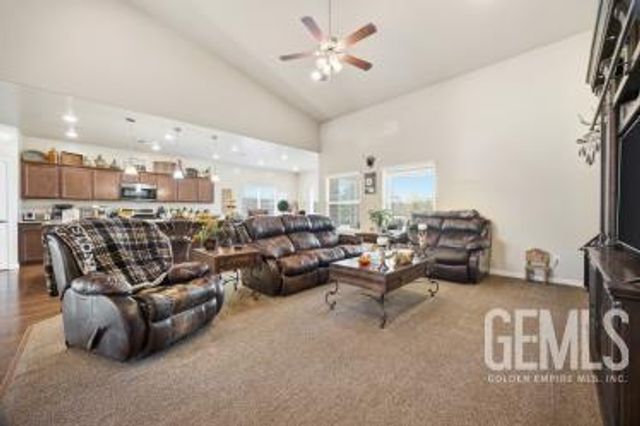 14515 Southernwood Avenue, Bakersfield, CA 93314